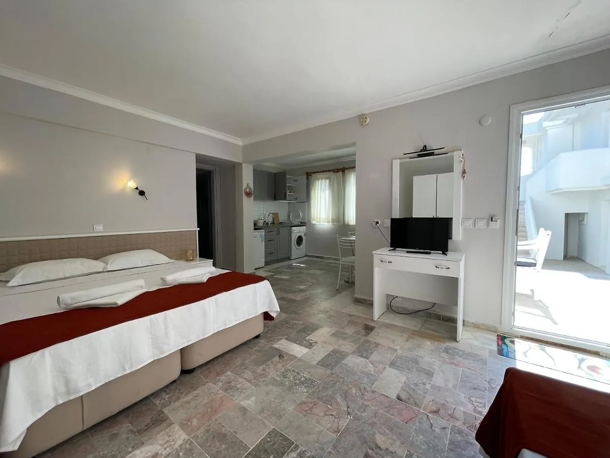 Sun Beach Villas Foca 0*,