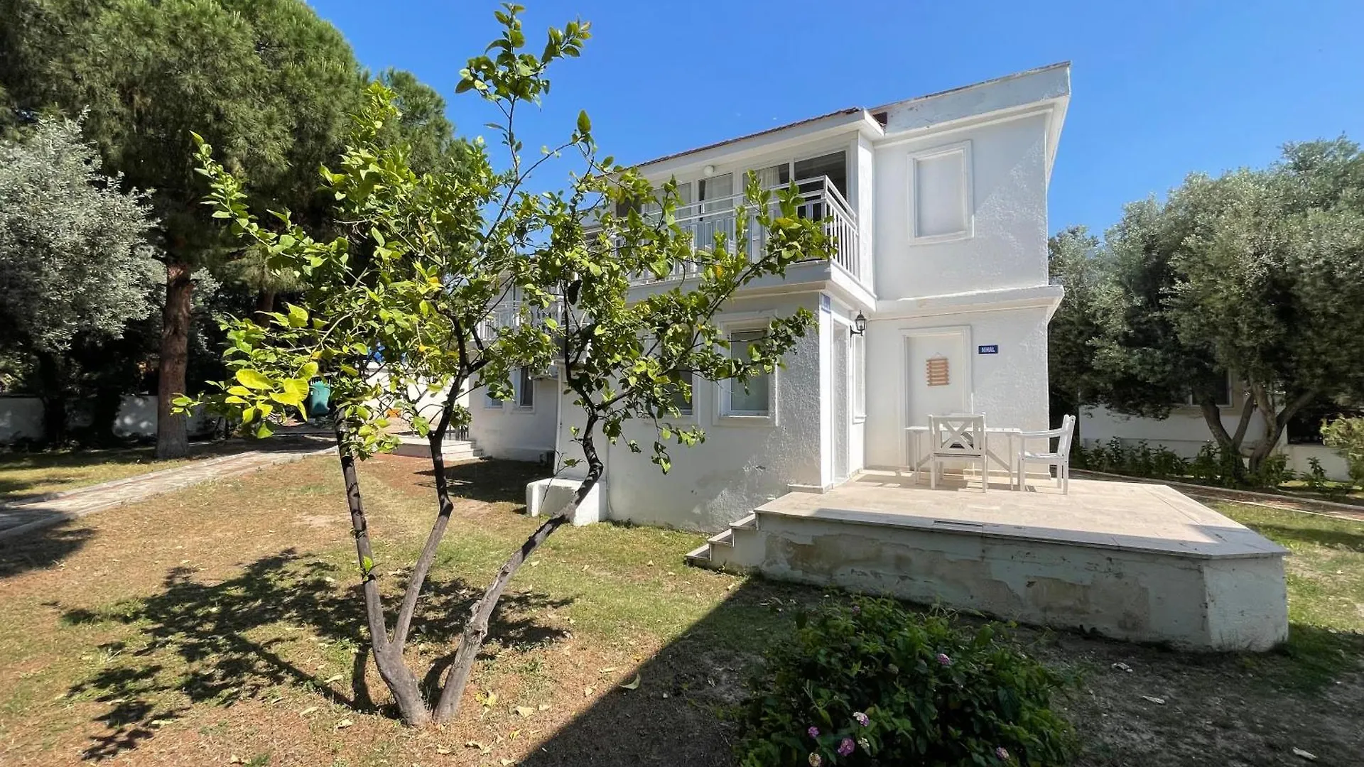 Sun Beach Villas Foca Apartment
