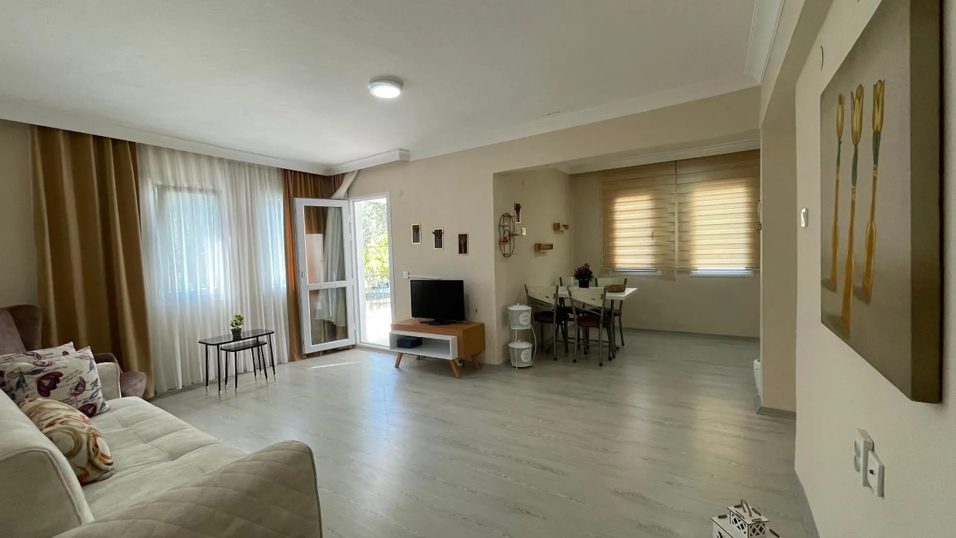 Sun Beach Villas Foca Apartment